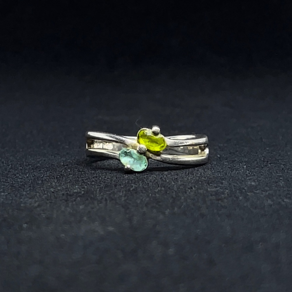 STERLING SILVER RING WITH STONES